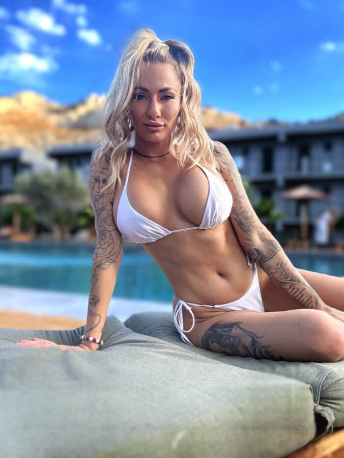 Michaela Isizzu - OnlyFans VIP Premium Profile $15