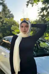 Yasmin Flora photo 3 of 21