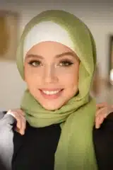 Mariam Saeed photo 2 of 9