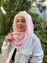 Mariam Saeed photo 5 of 9