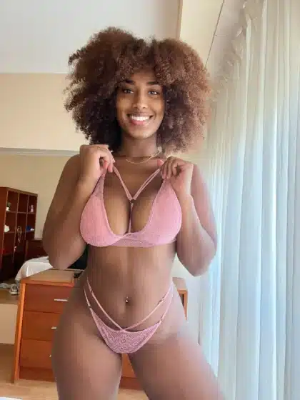 Laila Santiagoo aka La Diosa Dominicana - OnlyFans VIP Free Access & Nude Content