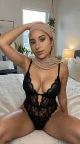 LilZaraX aka Zara photo 1 of 28