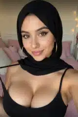 LilZaraX aka Zara photo 1 of 29