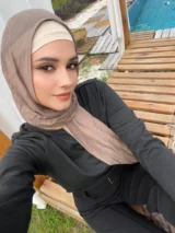 Samira Omari photo 3 of 20