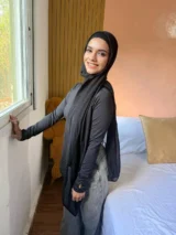 Samira Omari photo 5 of 20