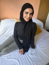 Samira Omari photo 7 of 20